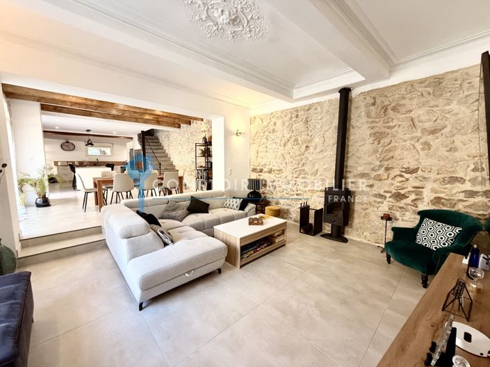 Image No.6-5 Bed House for sale