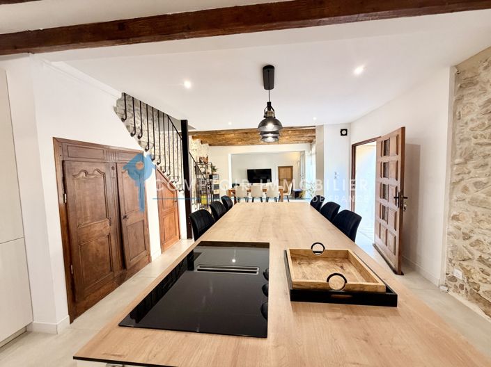 Image No.9-5 Bed House for sale