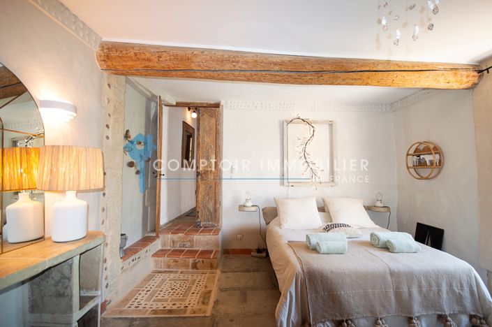 Image No.4-6 Bed House for sale