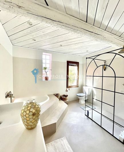 Image No.5-6 Bed House for sale
