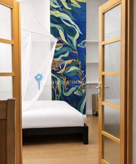 Image No.8-6 Bed House for sale