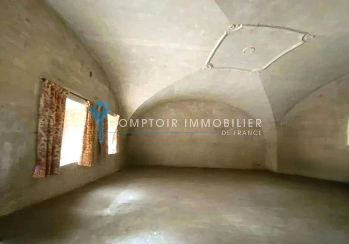 Image No.7-8 Bed House for sale