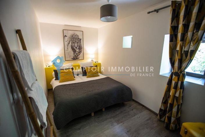 Image No.17-8 Bed House for sale