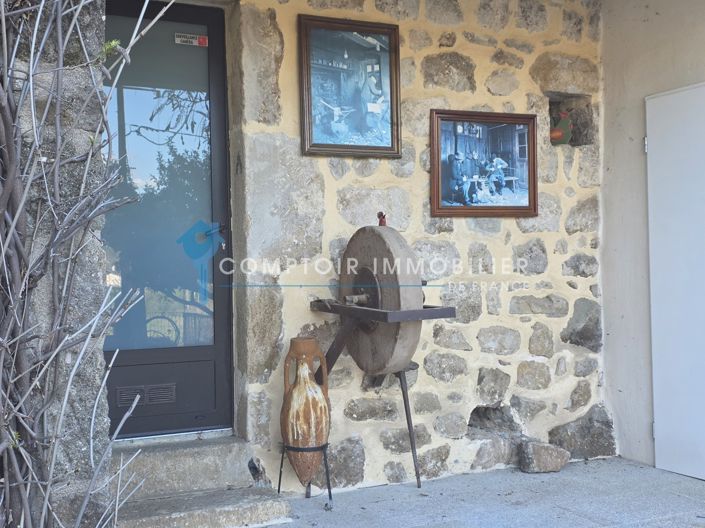 Image No.21-8 Bed House for sale