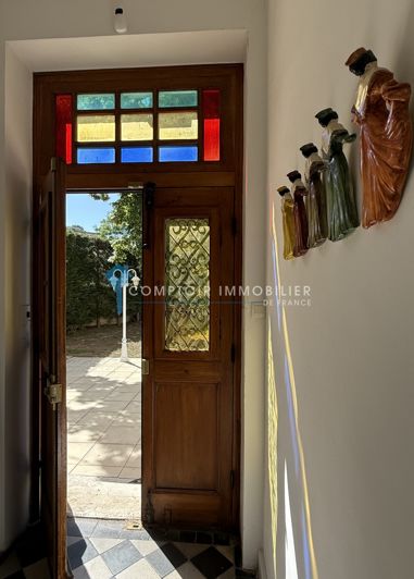 Image No.2-4 Bed House for sale