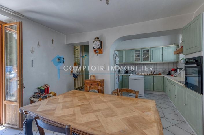 Image No.9-5 Bed House for sale