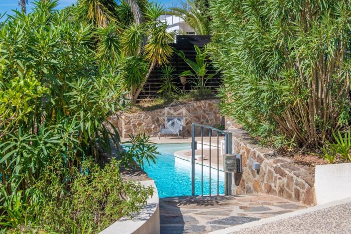 Image No.15-5 Bed House for sale