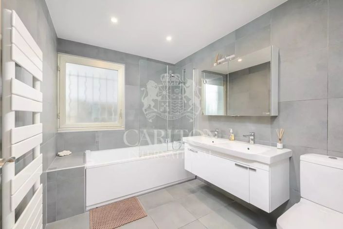 Image No.11-4 Bed House for sale