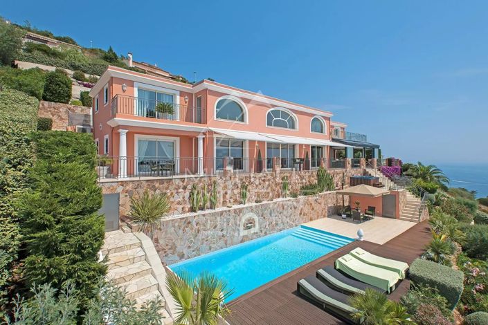 Image No.2-5 Bed House for sale