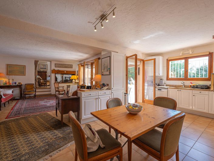 Image No.3-4 Bed House for sale