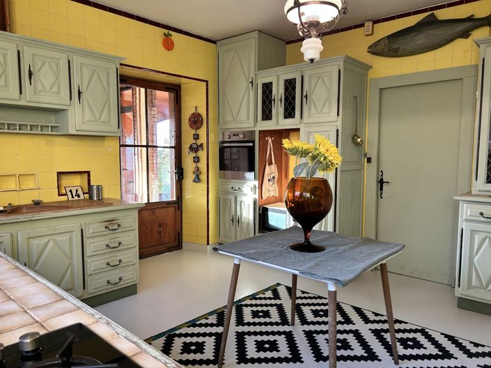 Image No.16-6 Bed House for sale
