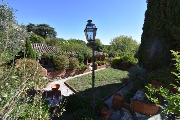 Image No.27-6 Bed House for sale