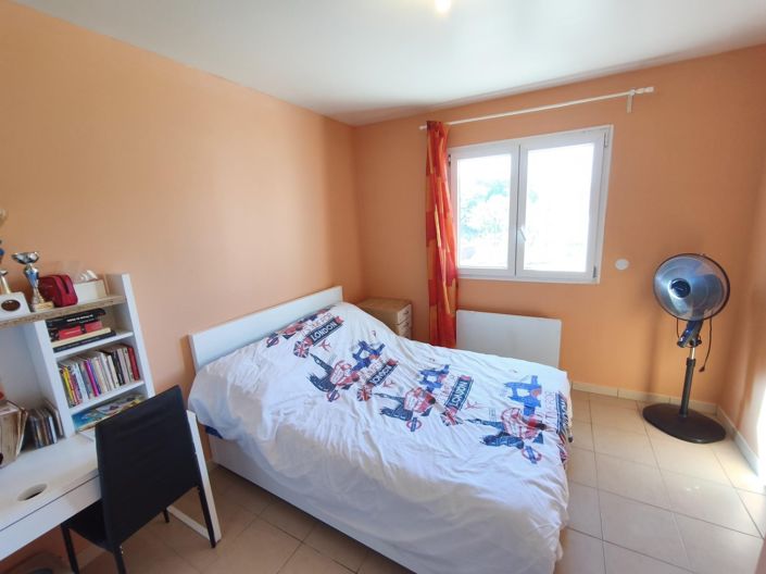 Image No.12-4 Bed House for sale