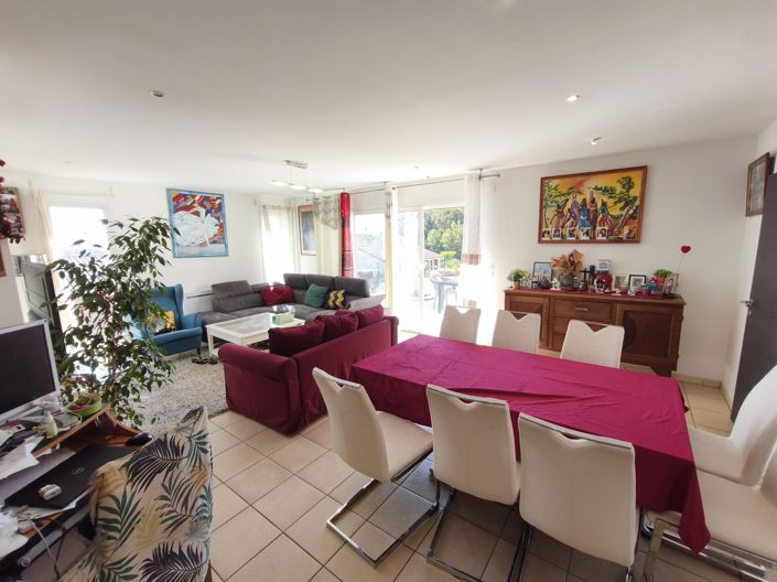 Image No.4-4 Bed House for sale