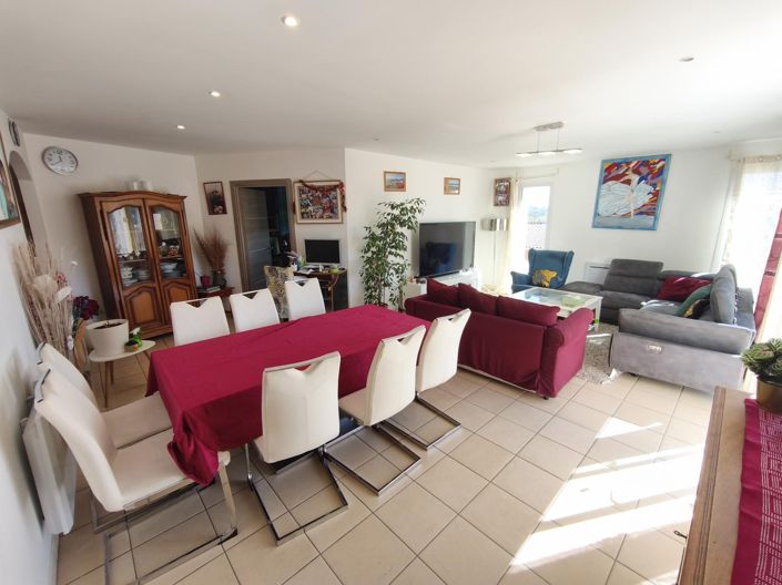 Image No.5-4 Bed House for sale