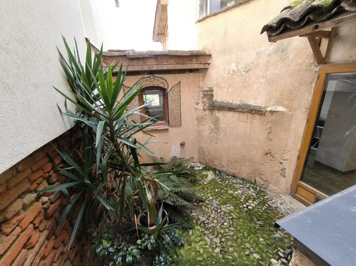 Image No.3-5 Bed House for sale