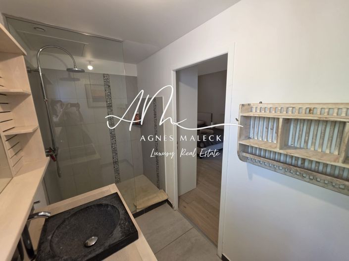 Image No.14-4 Bed House for sale