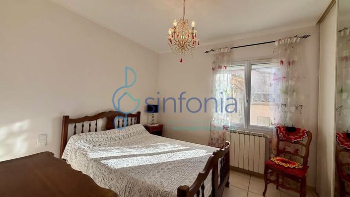 Image No.8-3 Bed House for sale