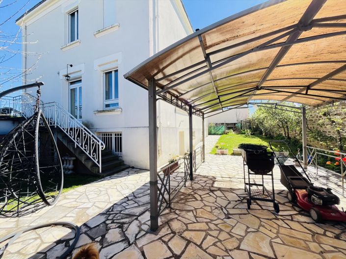 Image No.12-5 Bed House for sale