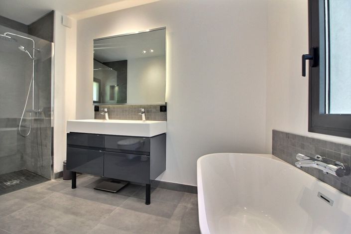 Image No.13-4 Bed House for sale