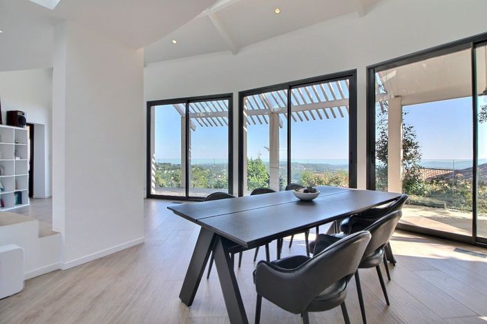 Image No.2-4 Bed House for sale