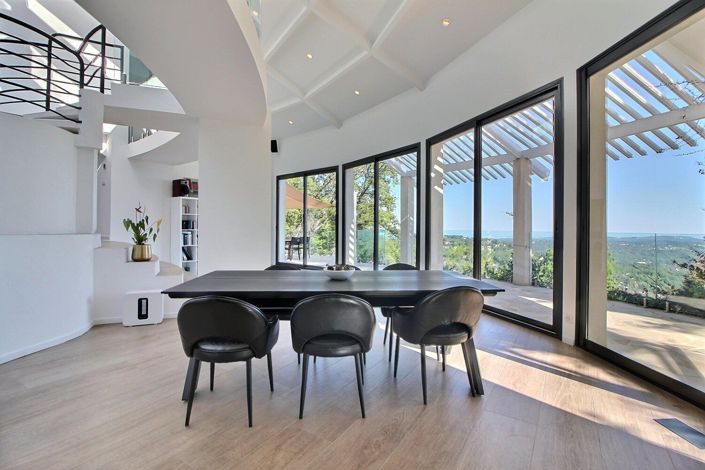 Image No.3-4 Bed House for sale
