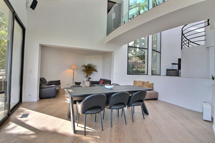 Image No.4-4 Bed House for sale