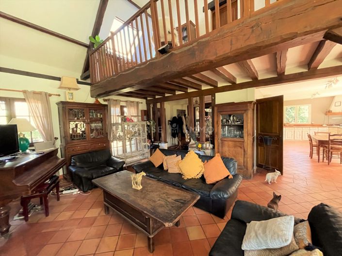 Image No.10-4 Bed House for sale