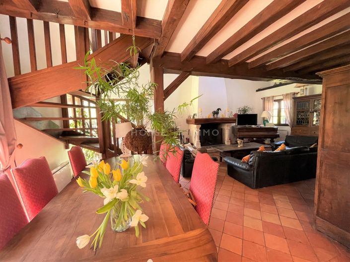 Image No.8-4 Bed House for sale