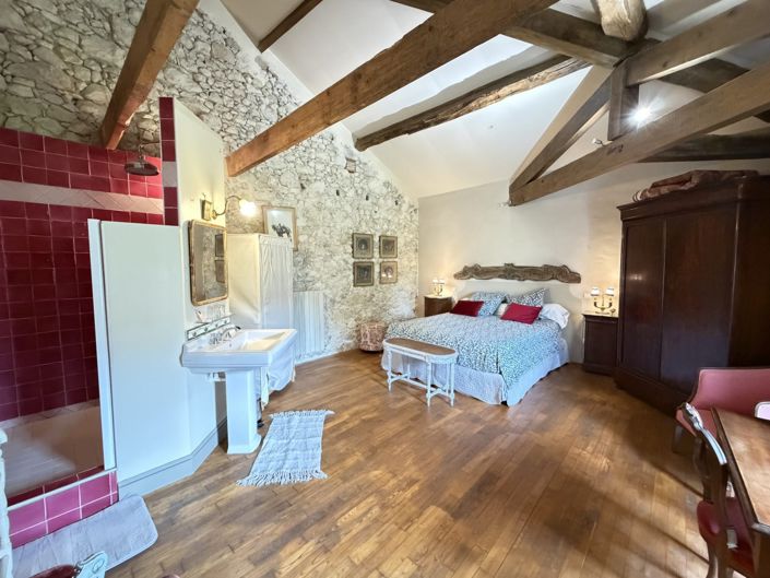 Image No.14-11 Bed Property for sale