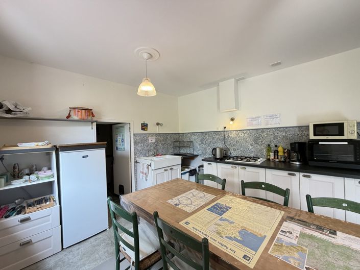 Image No.23-11 Bed Property for sale
