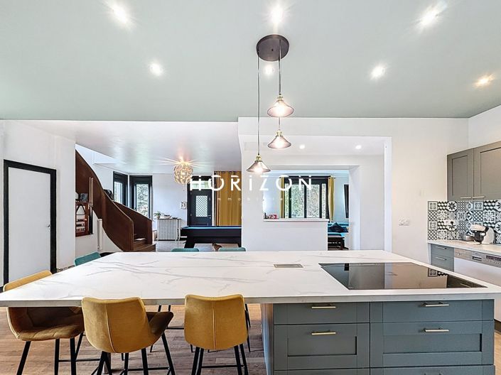 Image No.2-5 Bed House for sale