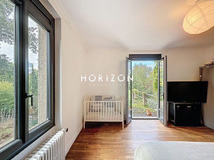 Image No.23-5 Bed House for sale