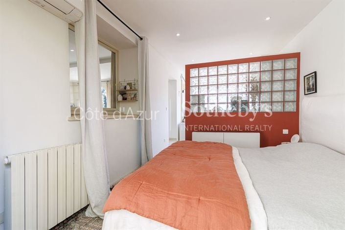 Image No.15-3 Bed House for sale
