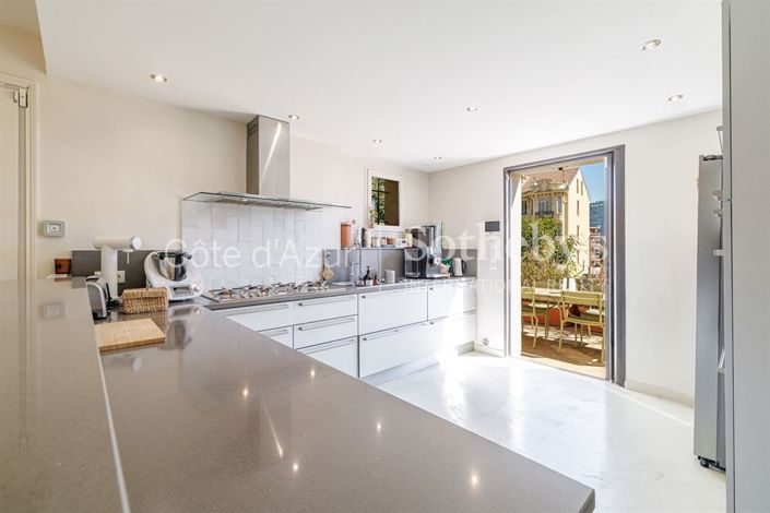 Image No.7-3 Bed House for sale