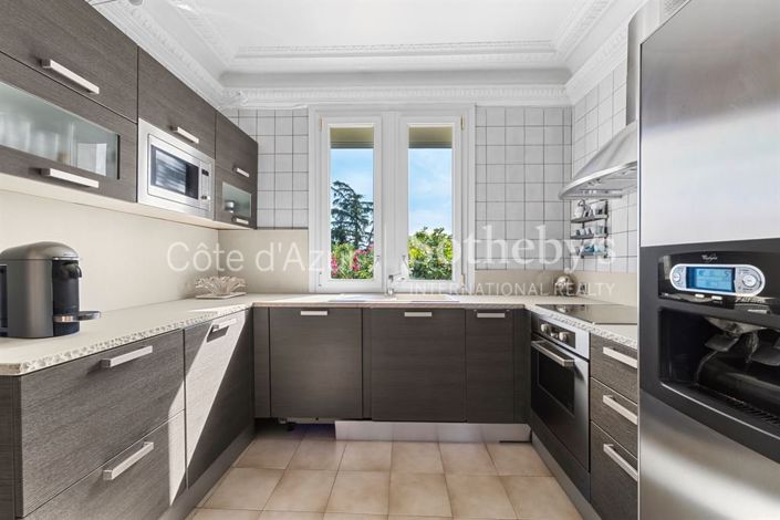 Image No.11-3 Bed House for sale