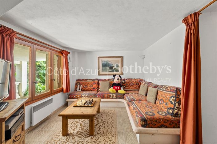 Image No.19-3 Bed House for sale