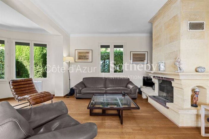 Image No.9-3 Bed House for sale