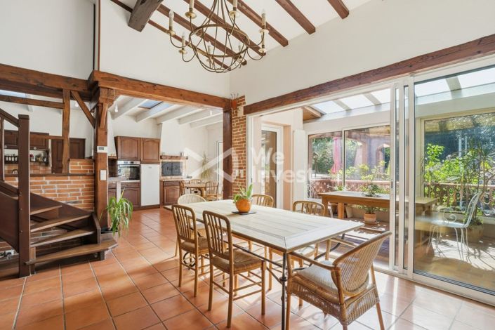 Image No.5-5 Bed House for sale
