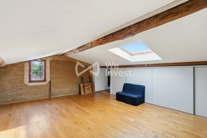 Image No.8-5 Bed House for sale