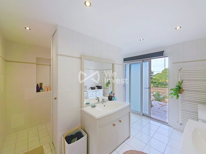 Image No.5-5 Bed House for sale