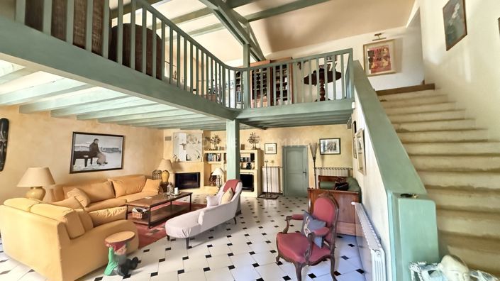 Image No.3-5 Bed House for sale