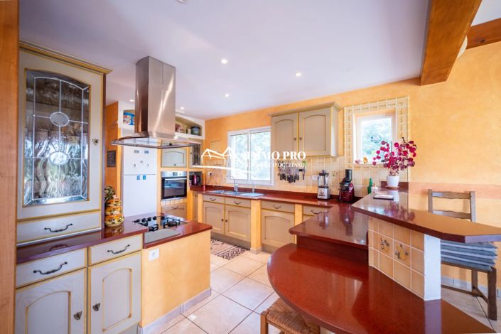 Image No.12-5 Bed House for sale