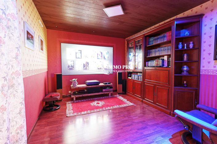Image No.13-5 Bed House for sale