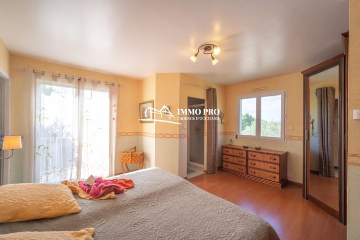 Image No.16-5 Bed House for sale