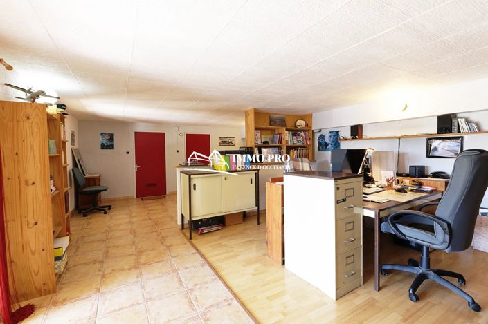 Image No.20-5 Bed House for sale