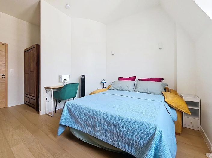 Image No.11-2 Bed Apartment for sale