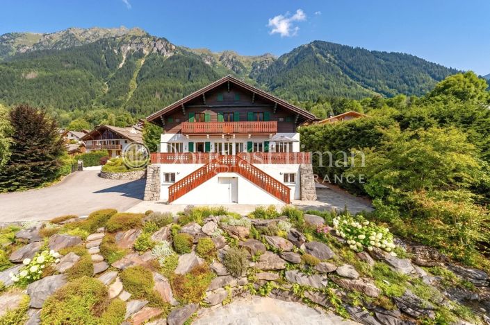 Image No.18-6 Bed House for sale