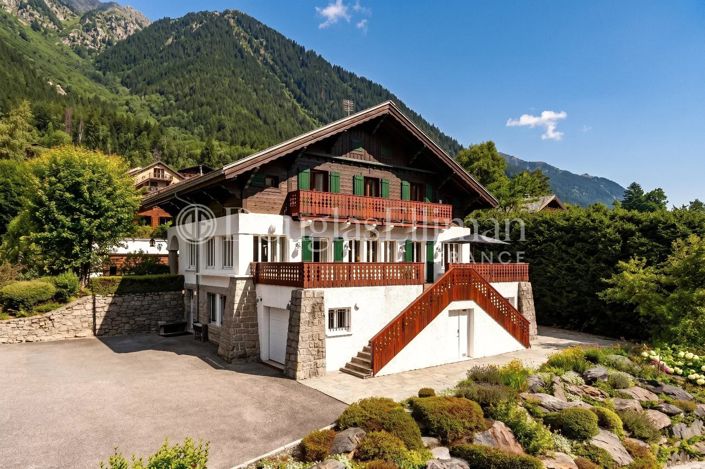 Image No.2-6 Bed House for sale