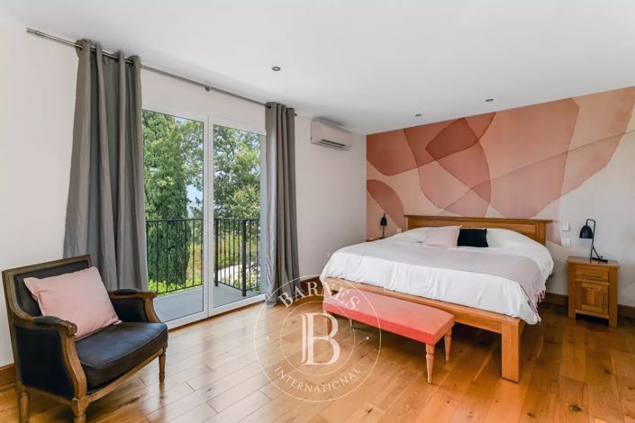Image No.13-5 Bed House for sale